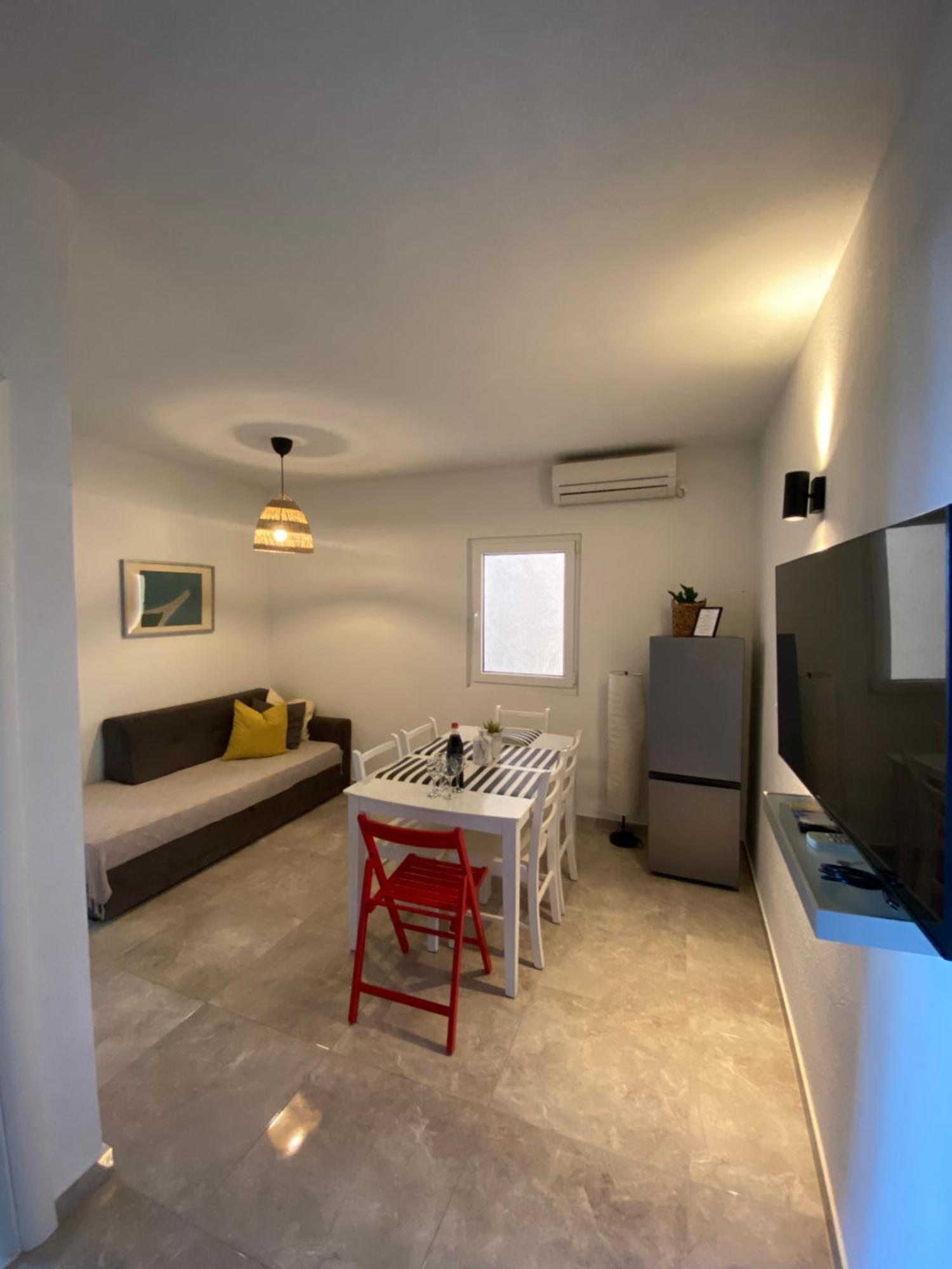 Apartments Mikulic Bol Exterior photo